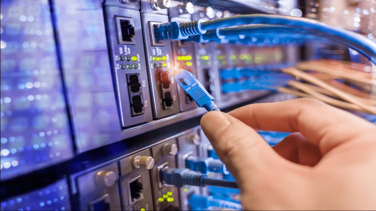 Roteadores MikroTik na Mira: A Falha Silenciosa que Abre as Portas da Sua Rede