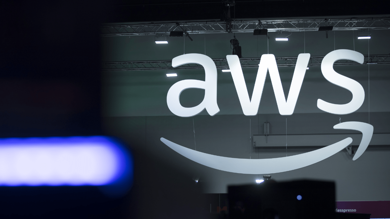 IA Corporativa Sob Ataque: Como a AWS Blinda Agentes Contra Prompt Injection